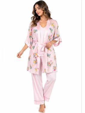 FOREVER 21 Satin short Tropical Print Pink Robe Size Small